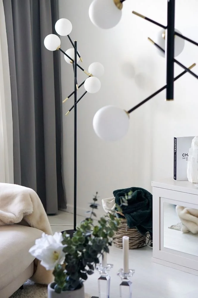 Aneta Lightning Golvlampa Akrobat - Svart/matt Mässing/opal - Bild 3