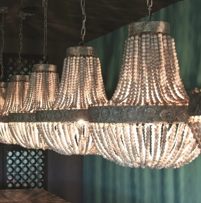 Skånska Möbelhuset Signum Lampa Med Träkulor - Ljusa Träkulor - Bild 2